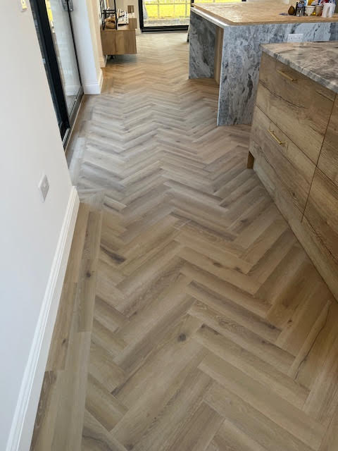 lvt041