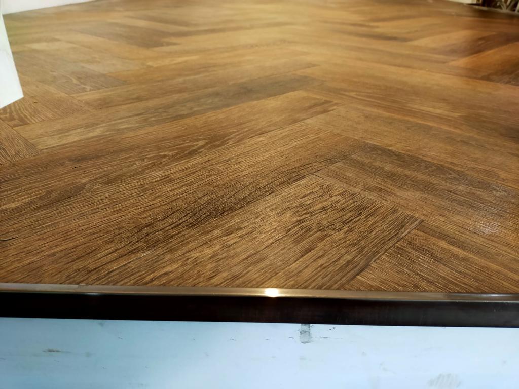 lvt053